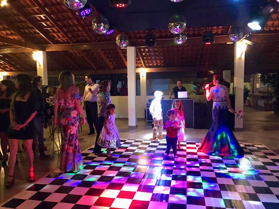 DJ com pista de dança completa em uberlândia