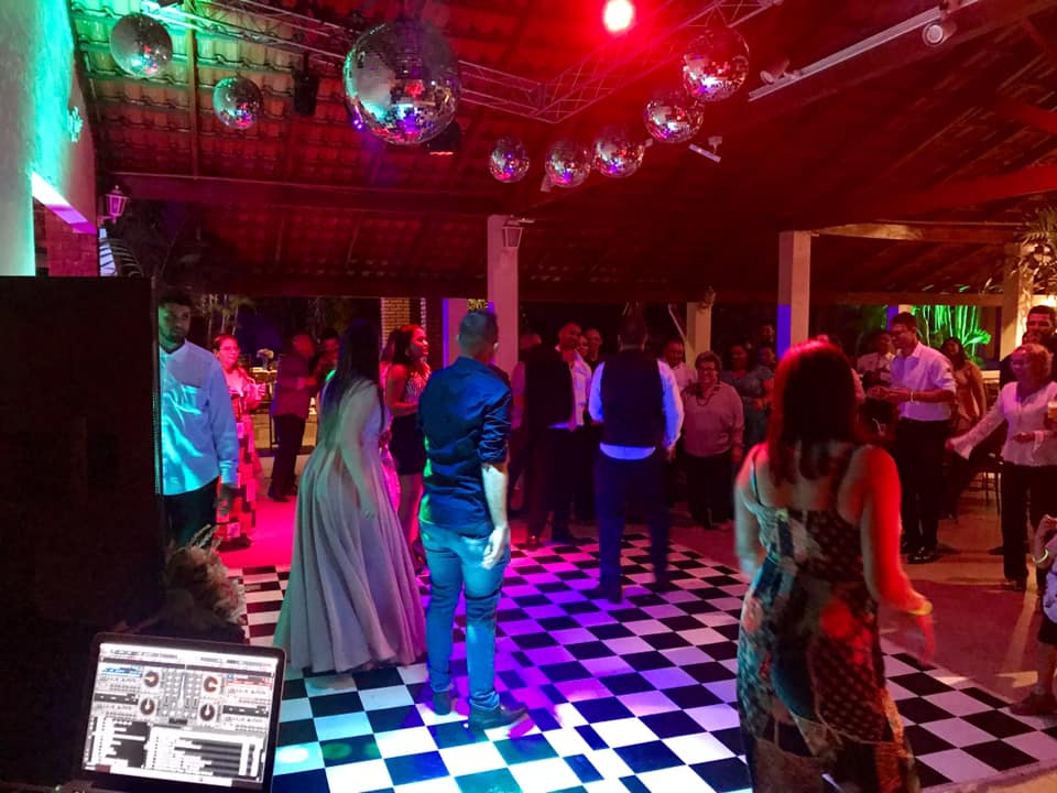 Pista de dança e dj em uberlândia